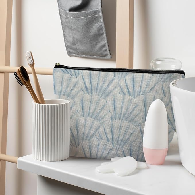 Beach Makeup Bag, Beach Gifts for Women, Blue Sea Shell Preppy Beach Cosmetic Bags Zipper Pouch, Beach Gifts for Women Friends, Beach Lovers Gifts, Blue Makeup Pouch Zipper Bag