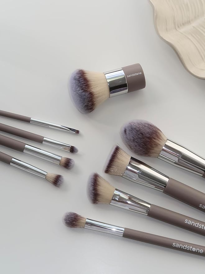 Sandstone Scandinavia Soft Collection Makeup Brush - Professional Premium Concealer brush for applying and blending concealer. Ultra soft bristles. Vegan Makeup brush for all skin types