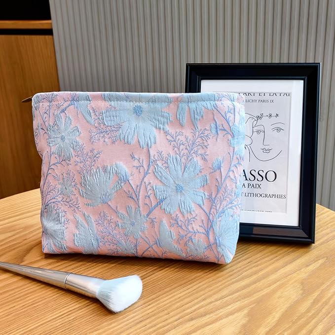 STARDW Aesthetic Floral Makeup Bag Cute Small Cosmetic Bags for Women Girls, Travel Toiletry Bag Large Capacity Zipper Makeup Pouch, Purse Organizer Pouches (Gentle Blue Pink)