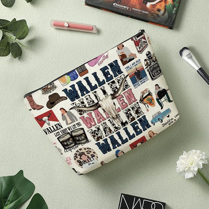 Inspired Western Makeup Bag Country Music Lovers Gift Vintage Western Decor Cowboy Cosmetic Bag for Fans Coworker Girls BFF Daughter Birthday Christmas Friendship Gifts for Women Friends