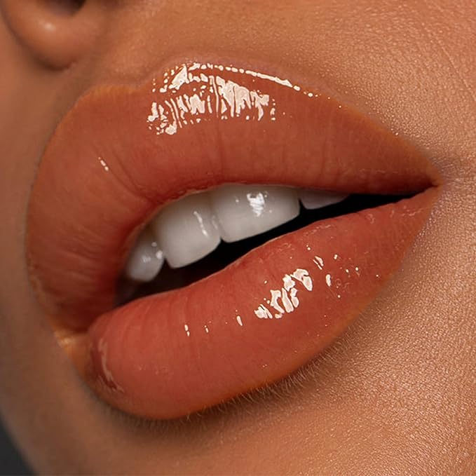 Sophia + Mabelle Hydrating Lip Oil – Lightweight, Non-Sticky & High-Shine Lip Gloss Oil – Moisturizing, Nourishing, Soothing Tinted Formula for Soft Lips – 3.7g (Cabana Service (Peach), 3.7g)