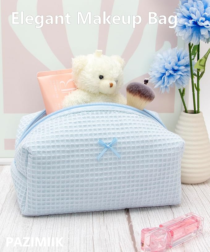 PAZIMIIK Cozy Makeup Bag Travel Cosmetic Bag for Women Soft Toiletry Bag Aesthetic Makeup Organizer Portable Large Zipper Pouch for Skincare Beauty Accessories Brushes Waffle Check Blue