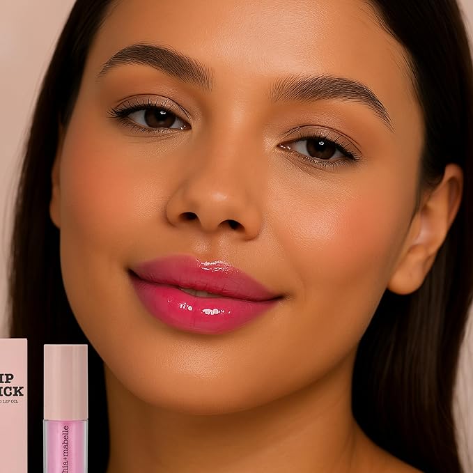 Sophia + Mabelle Hydrating Lip Oil – Lightweight, Non-Sticky & High-Shine Lip Gloss Oil – Moisturizing, Nourishing, Soothing Tinted Formula for Soft Lips – 3.7g (Sandcastle (Baby Pink), 3.7g)