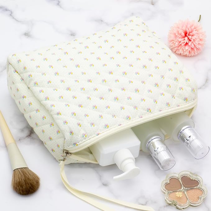 PAZIMIIK Quilted Makeup Bag Large Travel Zipper Soft Cosmetic Pouch for Women Girls Make Up,Little Flower White