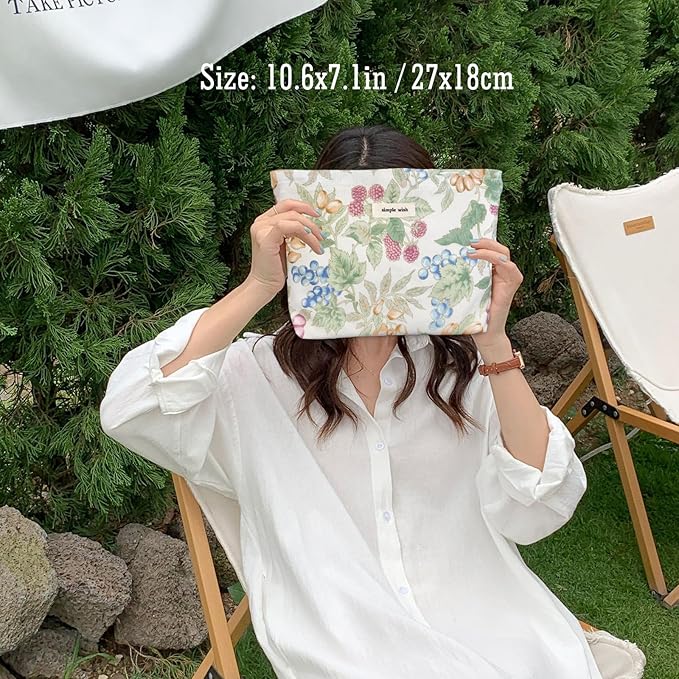 STARDW Aesthetic Floral Makeup Bag Cute Small Cosmetic Bags for Women Girls, Travel Toiletry Bag Large Capacity Zipper Makeup Pouch, Purse Organizer Pouches (Berry)
