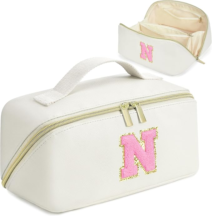 for Christmas Day Gifts, Makeup Bag for Women, PU Leather Travel Toiletry Bags, Initial Make Up Cosmetic Pouch for Teen Girls, Wide Open Portable Skincare Bag, Personalized Birthday Gifts, White N