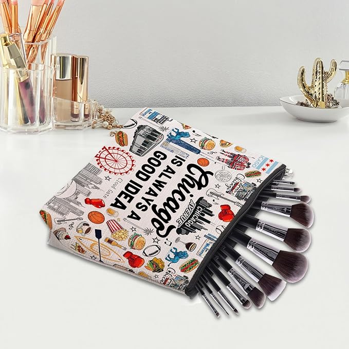 Chicago Travel Souvenirs - Cosmetic Bag, Themed Gifts for Travellers, Women & Friends