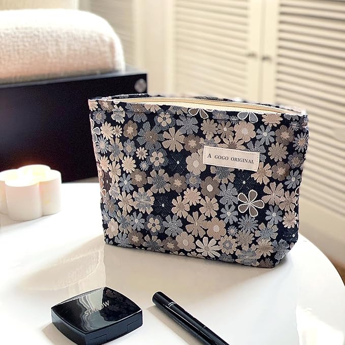 STARDW Aesthetic Floral Makeup Bag Cute Small Cosmetic Bags for Women Girls, Travel Toiletry Bag Large Capacity Zipper Makeup Pouch, Purse Organizer Pouches