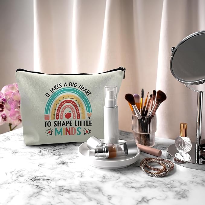 Nogrit Teacher bags,Teacher Makeup Cosmetic Bag,It Takes a Big Heart to Shape Little Minds,teacher tote,Teacher Makeup Toiletry Bag,pu