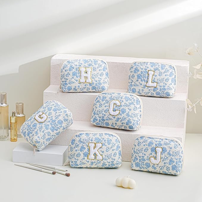JOVAKIT Conch Alphabet Makeup Bag Cosmetic Bag for Women, Christmas Gifts for Women Girls, Blue Floral Coquette Travel Bag, Zipper Make Up Pouch Organizer Trendy Stuff (Blue Floral S)