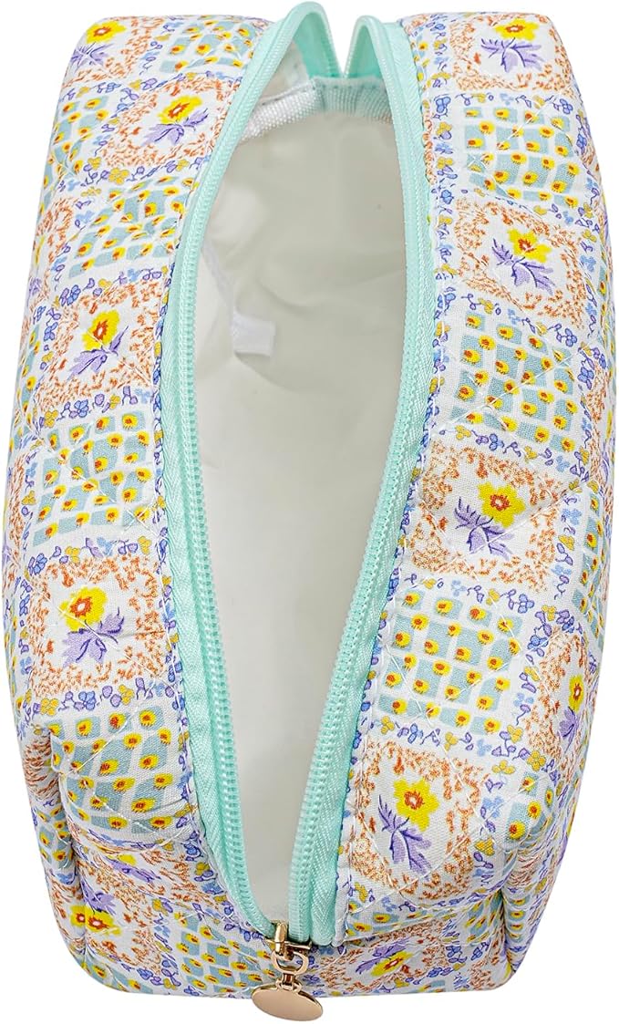 Makeup Bag Travel Cosmetic Bag for Women Girls, Zipper Make Up Pouch, Floral Flowers Toiletry Organizer Makeup, Portable Storage Bag, Cosmetic Travel Cloth Bag (Green Checkered Floral)