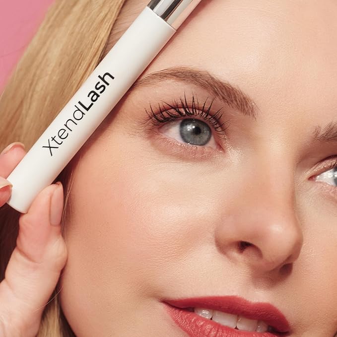 MCoBeauty - Xtendlash Tubing Mascara - Award Winning Black Mascara for Lifted, Defined Lashes - Richly Pigmented - Smudge Proof, Buildable Formula - Eye Makeup