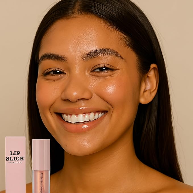 Sophia + Mabelle Hydrating Lip Oil – Lightweight, Non-Sticky & High-Shine Lip Gloss Oil – Moisturizing, Nourishing, Soothing Tinted Formula for Soft Lips – 3.7g (Jellyfish(Golden Champagne), 3.7g)