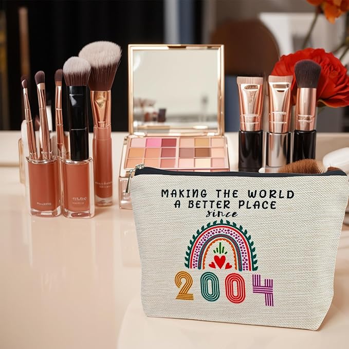 21th Birthday Gifts for Girls Makeup Bags, 2004 Happy 21th Birthday Decorations for Teen Girls, 21 Year Old Girl Birthday Gifts for Daughter, Sister, Granddaughter, Cosmetic Travel Pouch, Christmas