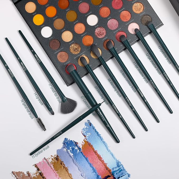 DUcare Christmas Makeup Brushes Set 17 Pcs with Brush Cleaning Mat and Makeup Sponge Professional Face Powder Eye Shadow Powder Liquid Cream