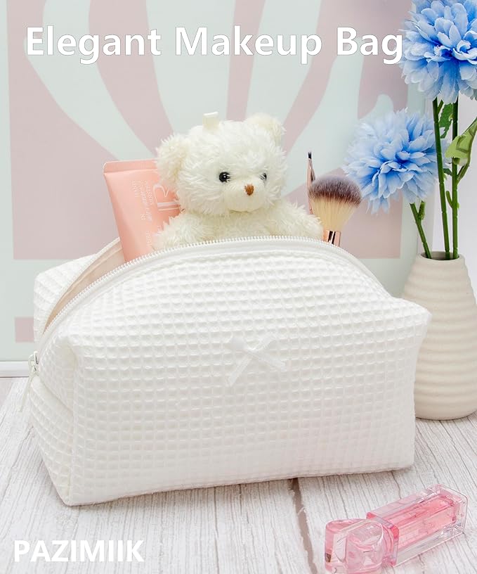 PAZIMIIK Cozy Makeup Bag Travel Cosmetic Bag for Women Soft Toiletry Bag Aesthetic Makeup Organizer Portable Large Zipper Pouch for Skincare Beauty Accessories Brushes Waffle Check Cream White