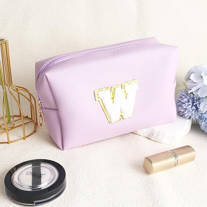 Gifts for Girls Initial Makeup Bag Personalized Cosmetic Bag with Zipper Cute Travel Toiletry Bag Waterproof PU Preppy Makeup Pouch Birthday Gift for Teen Girls Women(Purple W)