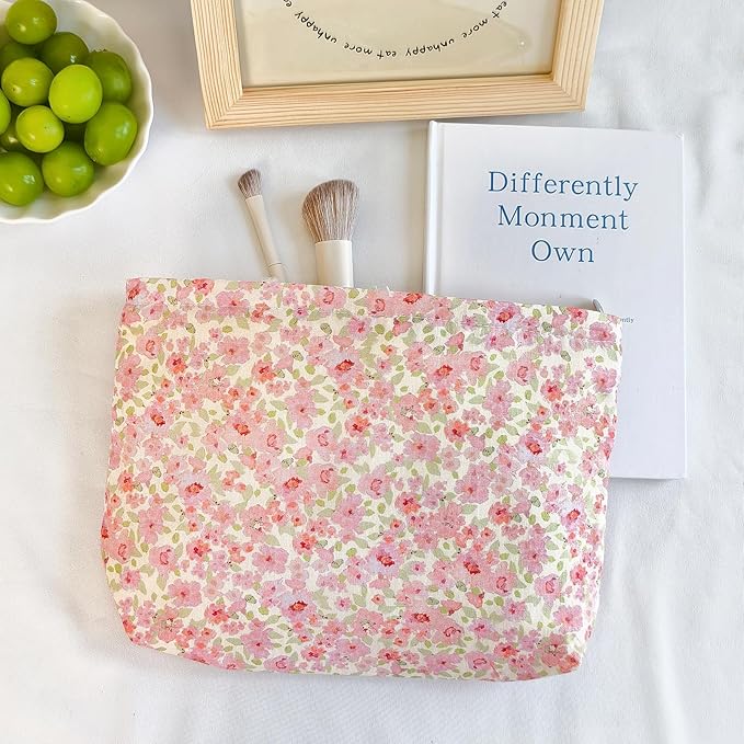 STARDW Aesthetic Floral Makeup Bag Cute Small Cosmetic Bags for Women Girls, Travel Toiletry Bag Large Capacity Zipper Makeup Pouch, Purse Organizer Pouches