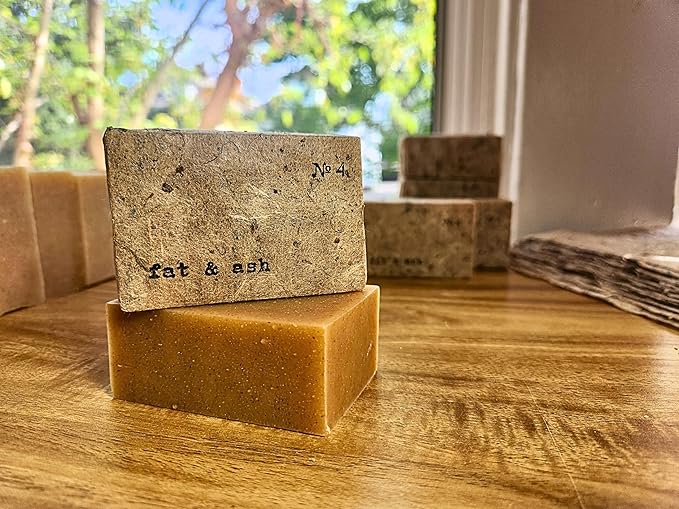 fat & ash Beef Tallow Soap Bar (1 Pack) - VERY SIMPLE INGREDIENTS - Organic and Moisturizing - Handmade in USA - Family Recipe - Long-Lasting, All-Natural, For Dry Skin