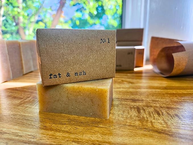 fat & ash Beef Tallow Soap Bar (1 Pack) - VERY SIMPLE INGREDIENTS - Organic and Moisturizing - Handmade in USA - Family Recipe - Long-Lasting, All-Natural, For Dry Skin